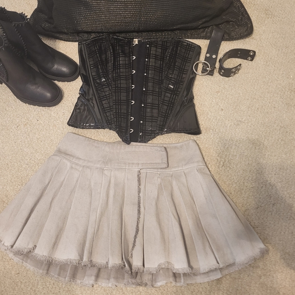 Dolls Kill Darker Wavs Distressed Post Apocalyptic Mini skirt Sz Large